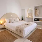 Aether Canava - Heated Pool In The Heart Of Villa Fira (Santorini)