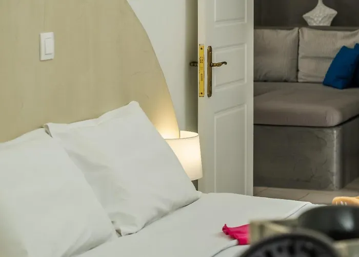 Aether Canava - Heated Pool In The Heart Of Fira * Fira (Santorini)