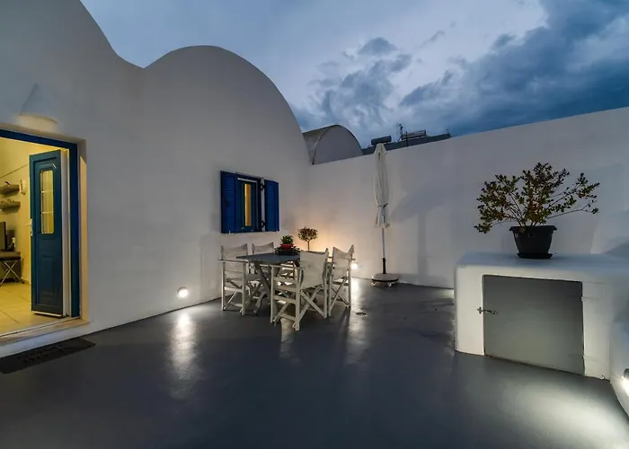 Villa Aether Canava Suite - Private Hot Pool Fira (Santorini)
