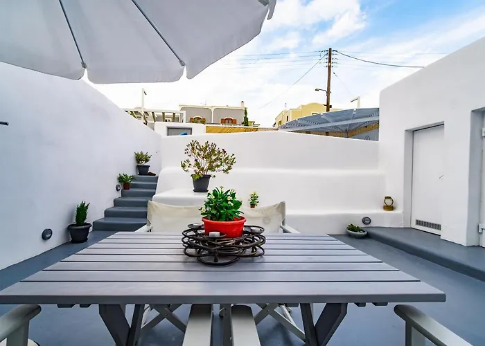 Aether Canava - Heated Pool In The Heart Of Fira Fira (Santorini)