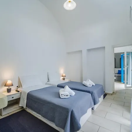Casa Maritina Private Villa Fira (Santorini)