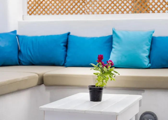 Villa Aether Canava - Heated Pool In The Heart Of Fira