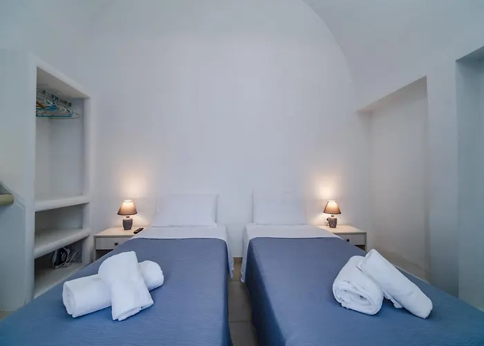 Villa Aether Canava - Heated Pool In The Heart Of Fira *