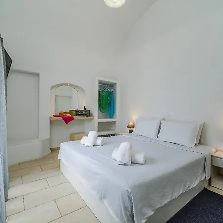 Casa Maritina Private Villa Fira (Santorini)